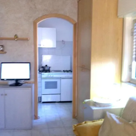 Holiday Vicolo Iv Vanellazza Forza dʼAgro