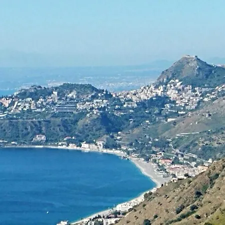 Holiday Vicolo Iv Vanellazza * Forza dʼAgro